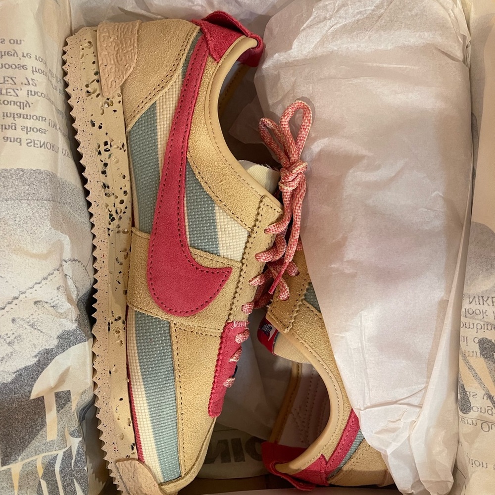 NIKE SESAME CORTEZ